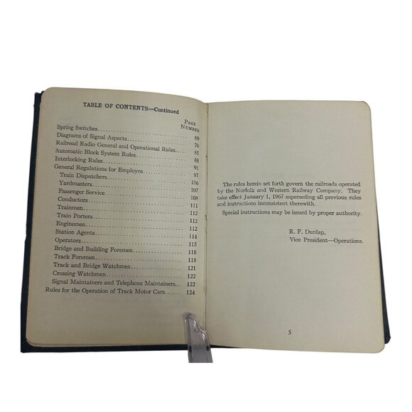 Norfolk & Western Railway Company Operating Rules 1967 Edition Hardcover Book - Picture 6 of 15